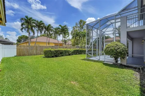 16400 Sapphire Place Weston FL 33331