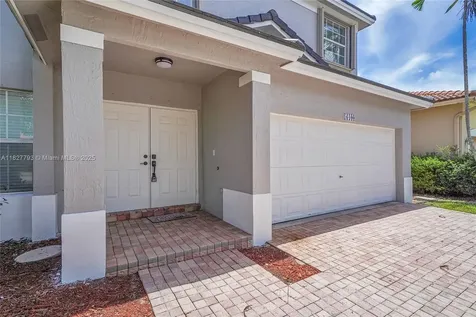 16400 Sapphire Place Weston FL 33331