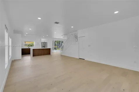 16400 Sapphire Place Weston FL 33331