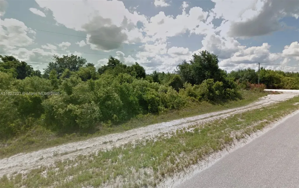 19183 NW 288th Street Okeechobee FL 34972