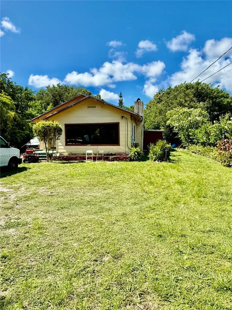 350 NE 127th Street North Miami FL 33161