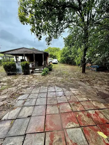 350 NE 127th Street North Miami FL 33161