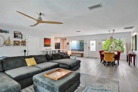 1555 NE 35th Street Oakland Park FL 33334