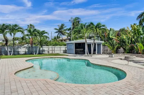 1555 NE 35th Street Oakland Park FL 33334