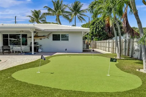 1555 NE 35th Street Oakland Park FL 33334