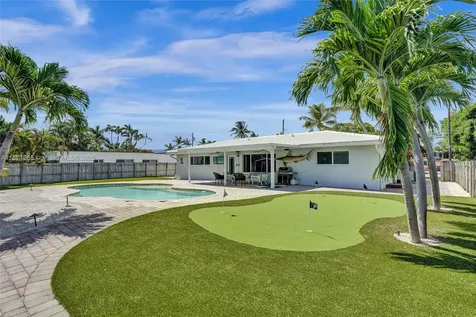 1555 NE 35th Street Oakland Park FL 33334