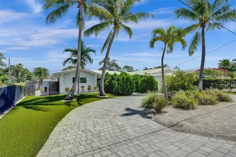 1555 NE 35th Street Oakland Park FL 33334