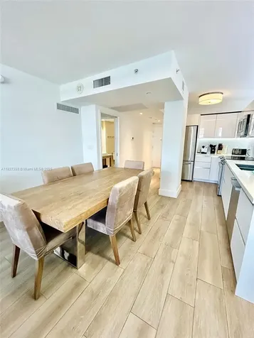 100 Lincoln Road Miami Beach FL 33139