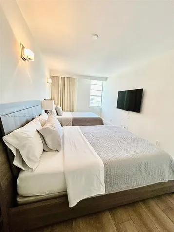 100 Lincoln Road Miami Beach FL 33139
