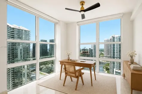 31 SE 5th Street Miami FL 33131