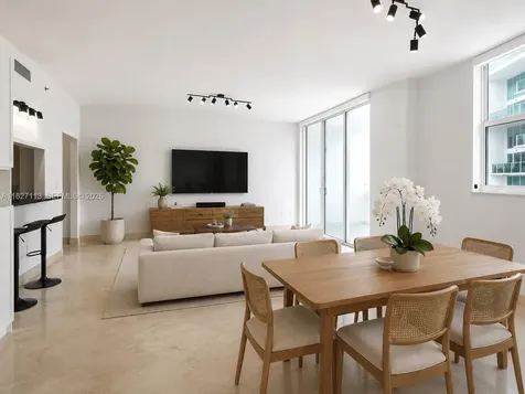 31 SE 5th Street Miami FL 33131