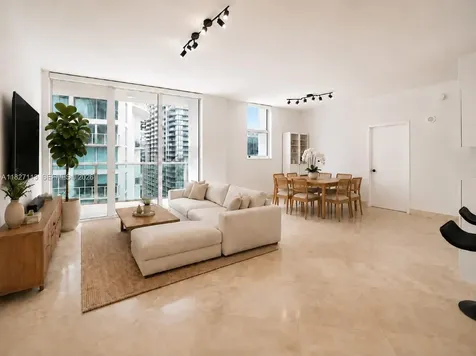 31 SE 5th Street Miami FL 33131