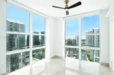 31 SE 5th Street Miami FL 33131