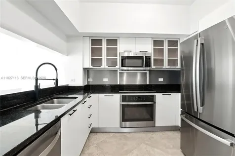 31 SE 5th Street Miami FL 33131