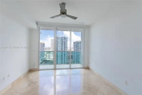 31 SE 5th Street Miami FL 33131