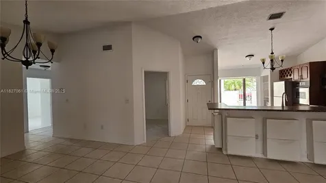 1105 San Remo Circle Homestead FL 33035