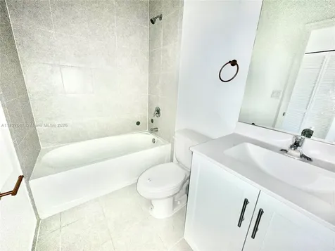 10049 SW 228th Terrace Miami FL 33190