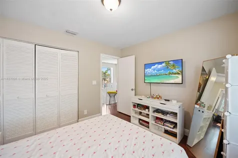 1115 SW 180th Terrace Pembroke Pines FL 33029
