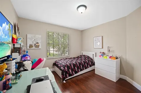 1115 SW 180th Terrace Pembroke Pines FL 33029