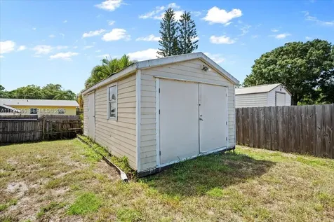 6015 Raintree Fort Pierce FL 34982