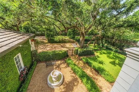 1171 Tiara Court Coral Gables FL 33134