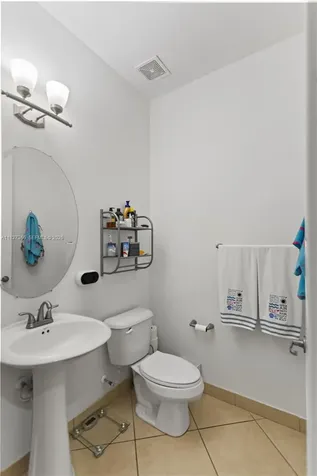 878 NE 191st Street Miami FL 33179