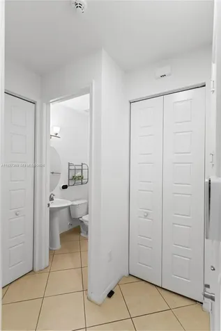 878 NE 191st Street Miami FL 33179
