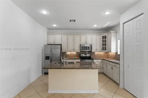 878 NE 191st Street Miami FL 33179