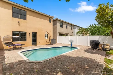 878 NE 191st Street Miami FL 33179