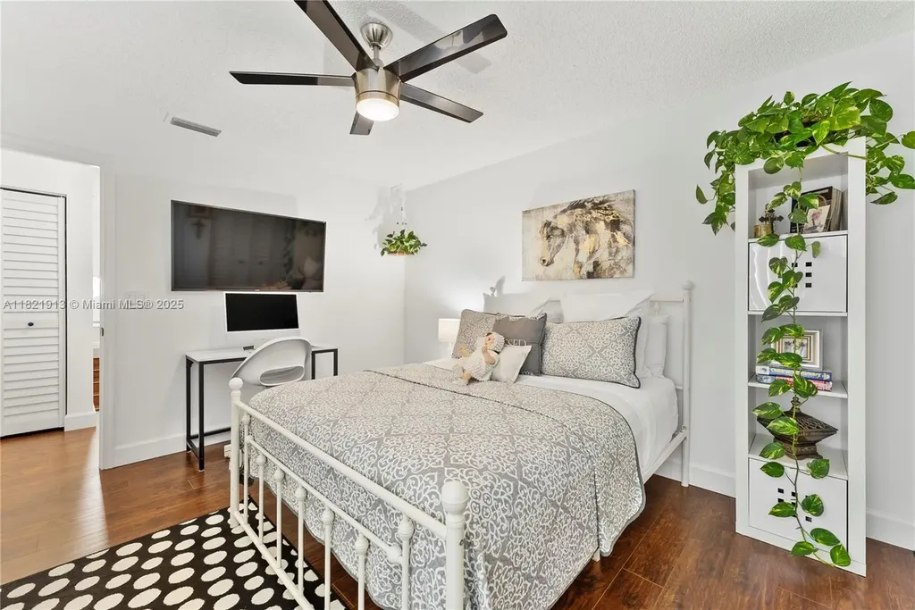 2571 NW 99th Avenue Coral Springs FL 33065