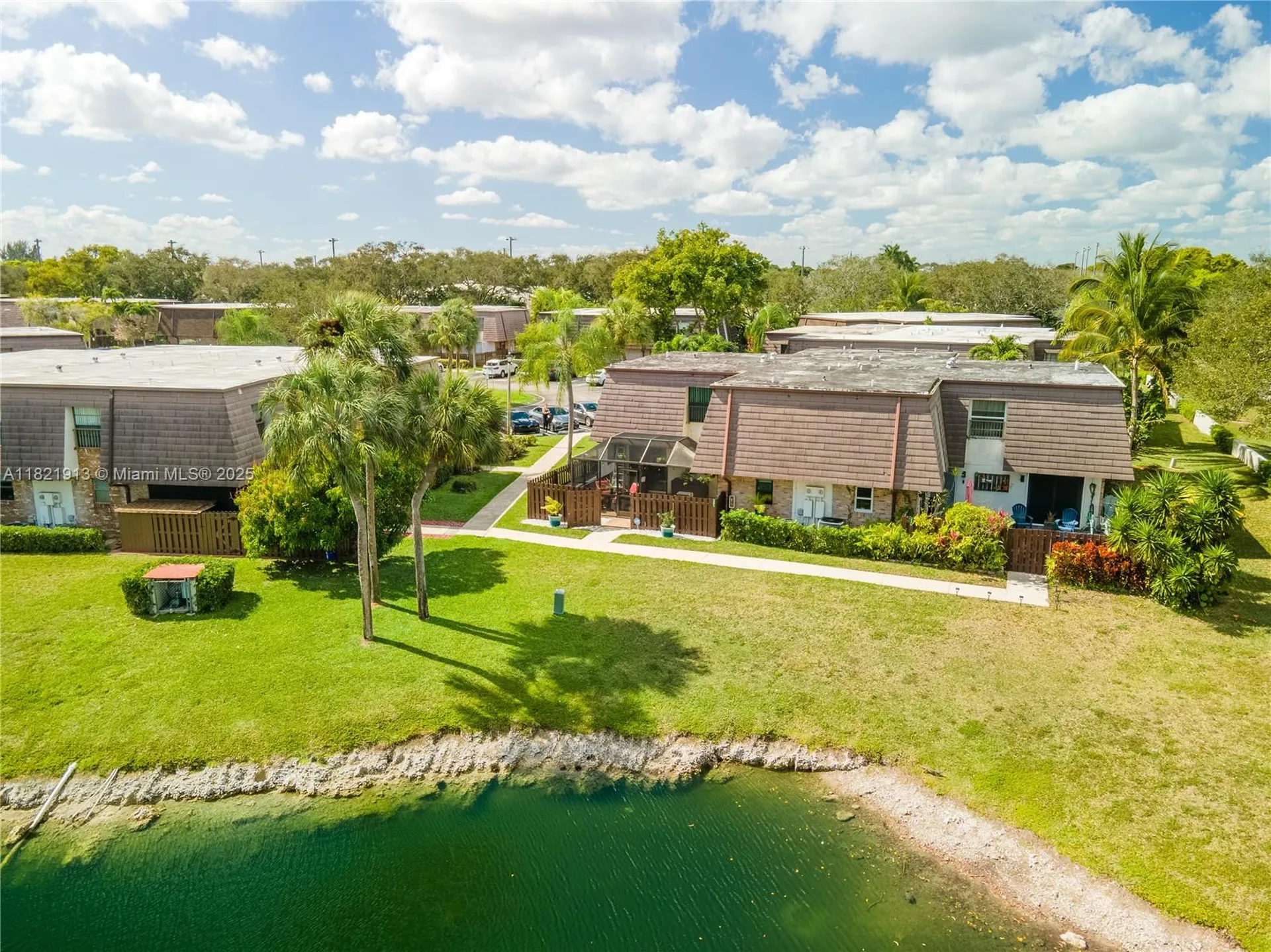 2571 NW 99th Avenue Coral Springs FL 33065