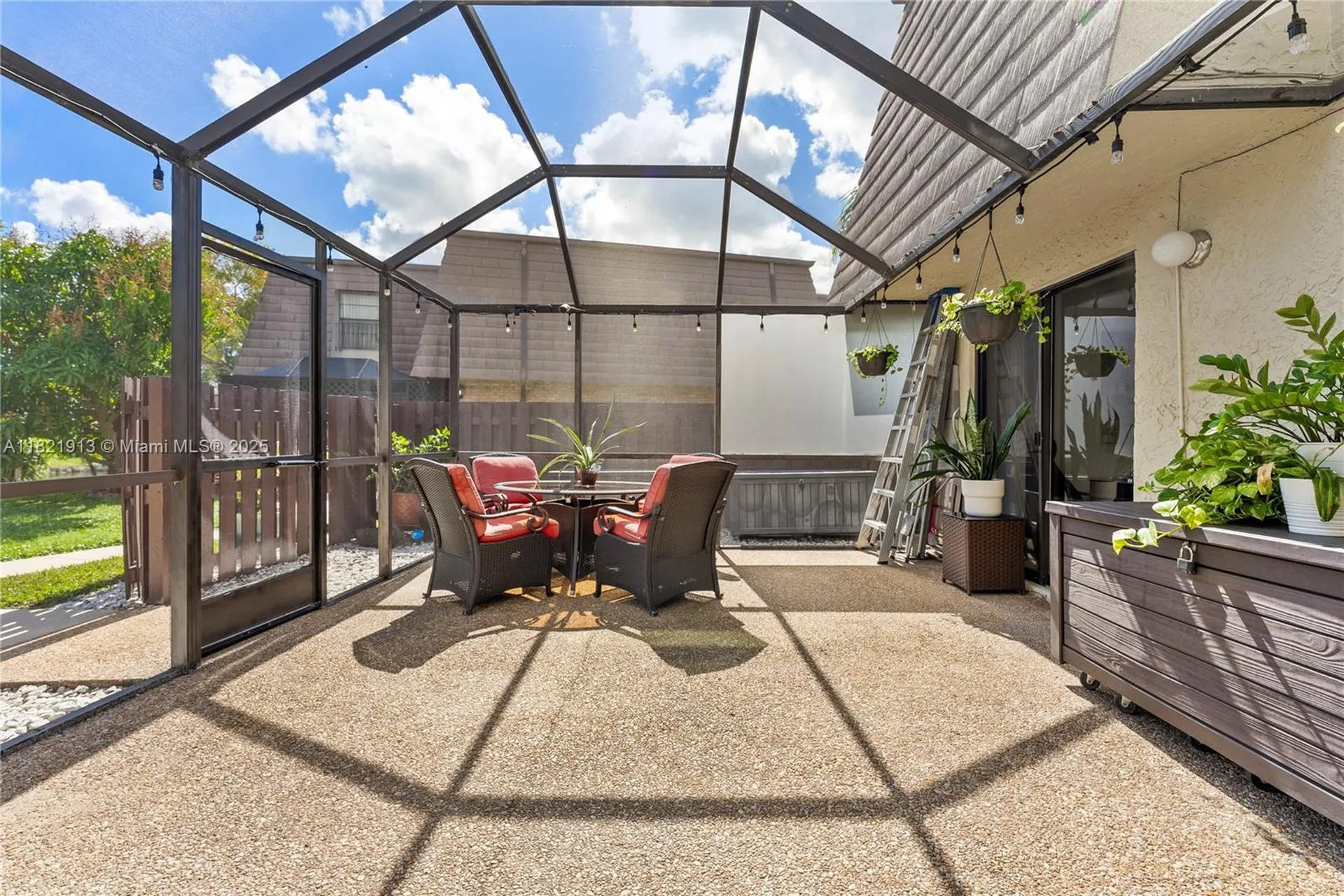 2571 NW 99th Avenue Coral Springs FL 33065