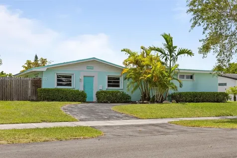 19825 SW 89th Avenue Cutler Bay FL 33157