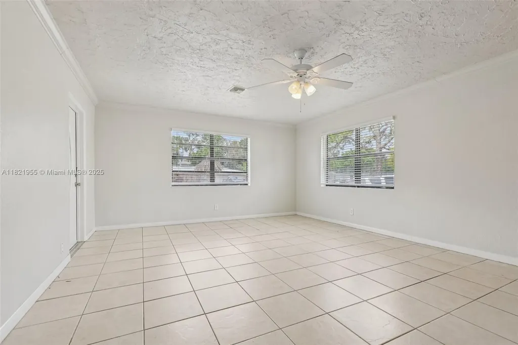 2817 SW 8th Street Fort Lauderdale FL 33312