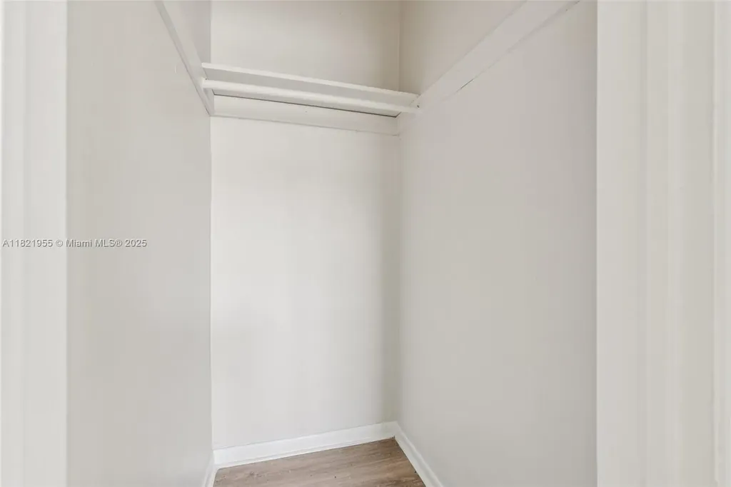 2817 SW 8th Street Fort Lauderdale FL 33312