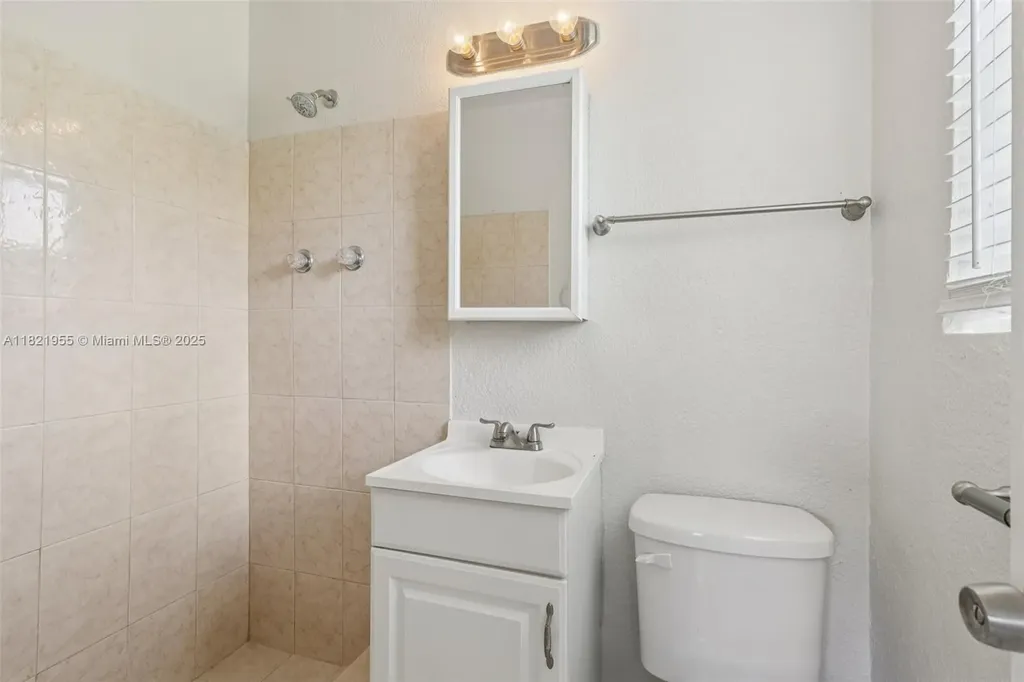 2817 SW 8th Street Fort Lauderdale FL 33312