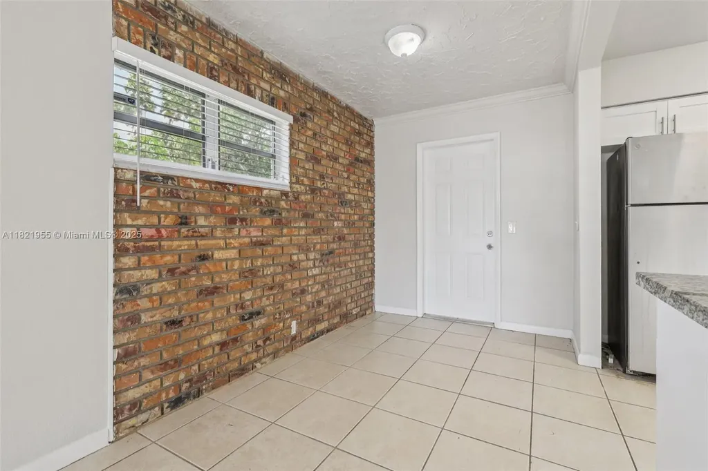 2817 SW 8th Street Fort Lauderdale FL 33312