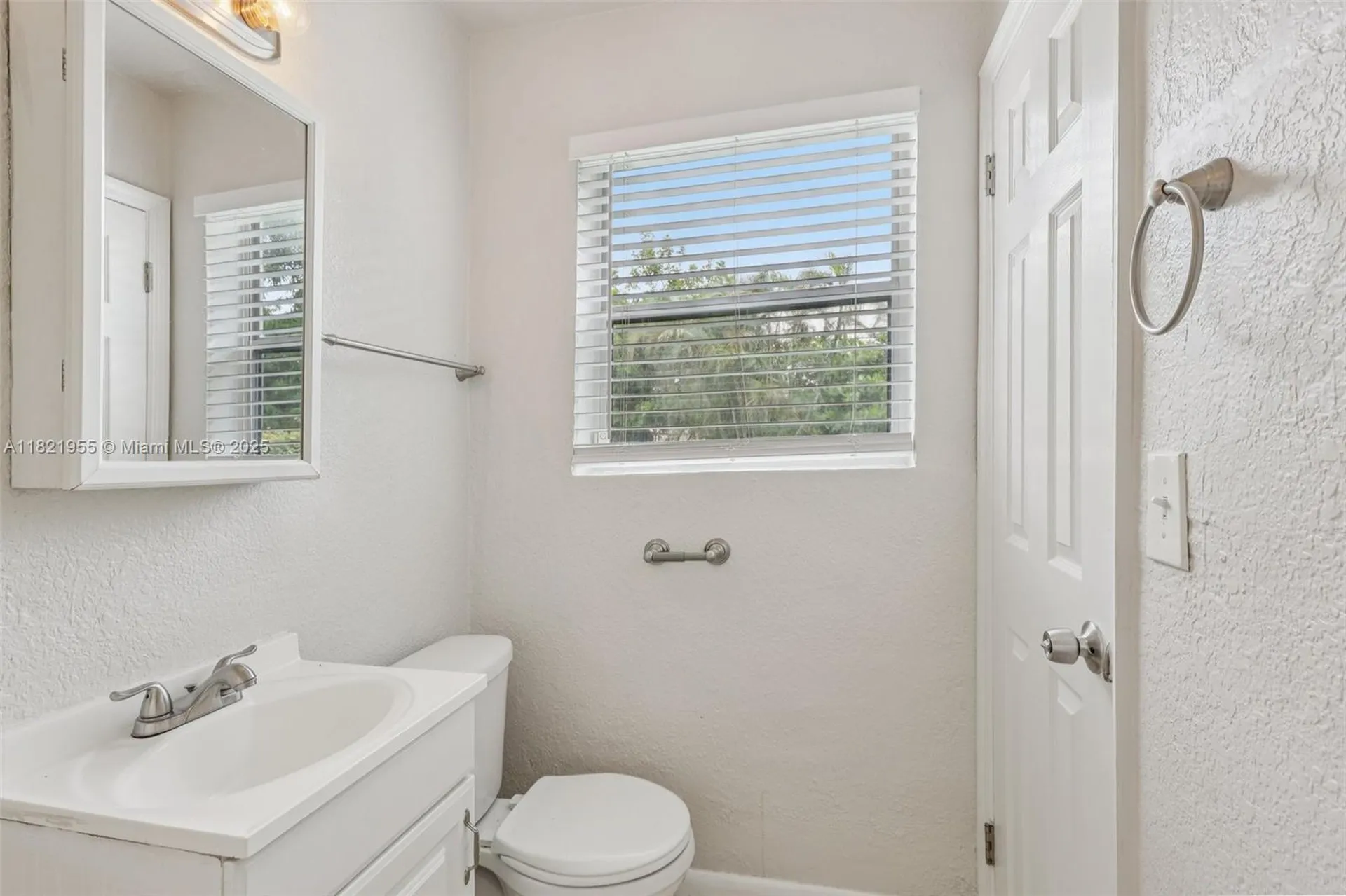 2817 SW 8th Street Fort Lauderdale FL 33312