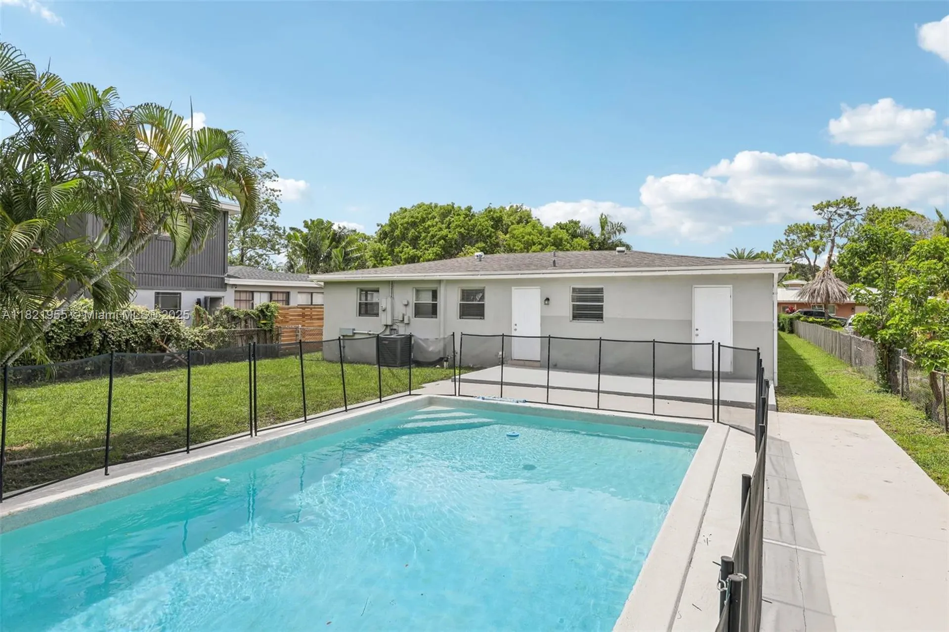 2817 SW 8th Street Fort Lauderdale FL 33312