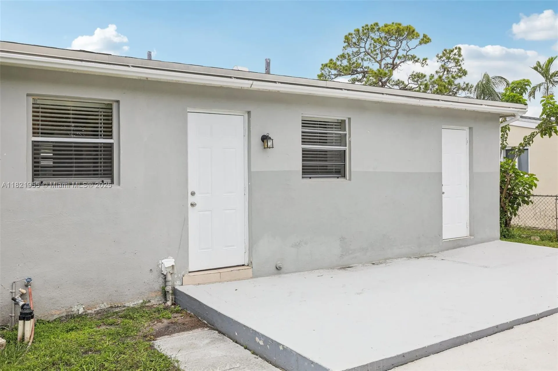 2817 SW 8th Street Fort Lauderdale FL 33312