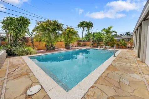 5025 SW 90th Court Miami FL 33165