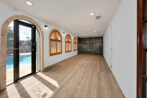 5025 SW 90th Court Miami FL 33165