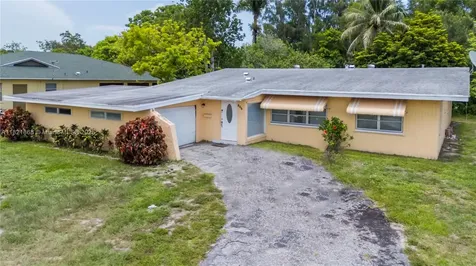 886 Camellia Drive Royal Palm Beach FL 33411