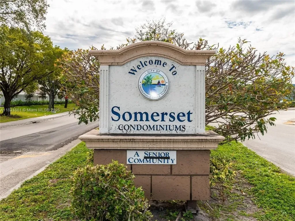 2860 Somerset Drive Lauderdale Lakes FL 33311