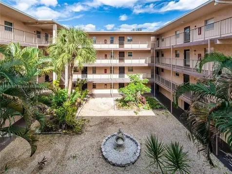2860 Somerset Drive Lauderdale Lakes FL 33311