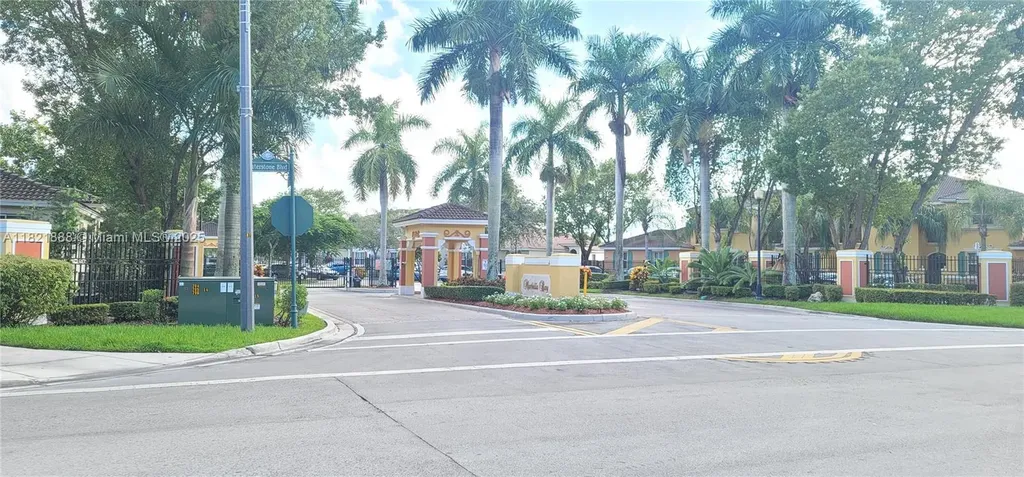975 NE 42nd Place Homestead FL 33033