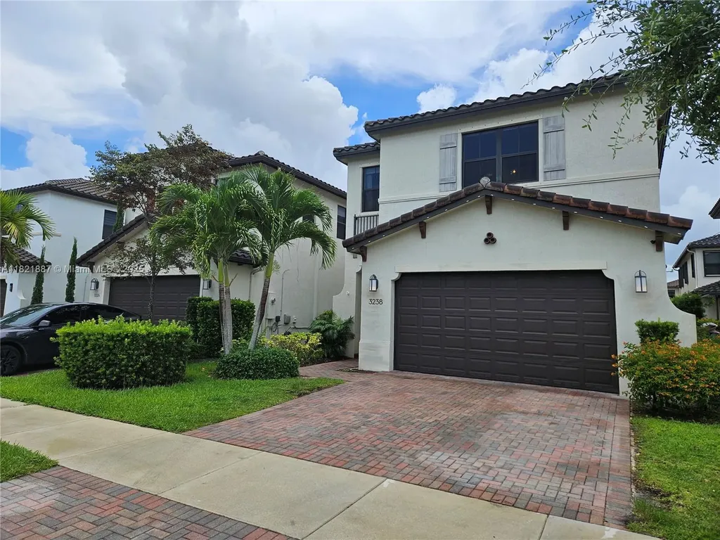 3238 W 96th Place Hialeah FL 33018