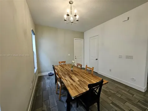 3238 W 96th Place Hialeah FL 33018