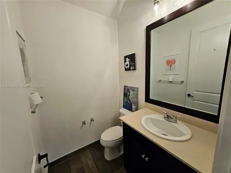 3238 W 96th Place Hialeah FL 33018