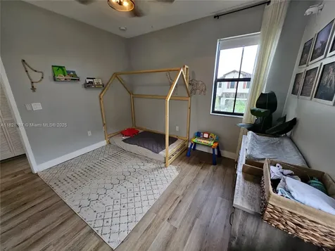 3238 W 96th Place Hialeah FL 33018